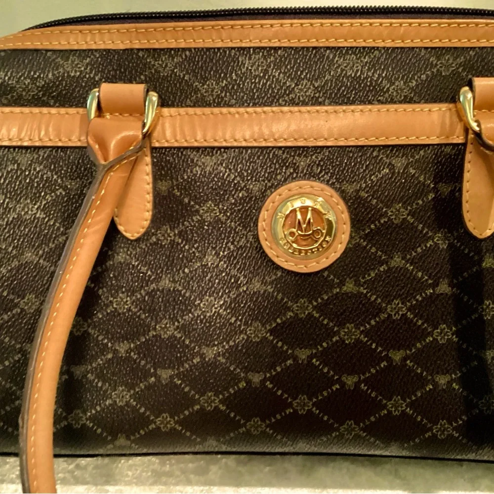 Beautiful leather misty collection purse - Picture 2 of 11